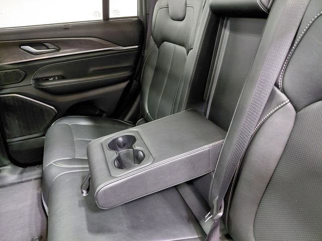 2023 Jeep Grand Cherokee Overland 4x4