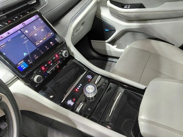 2022 Jeep Grand Cherokee L Overland 4x4