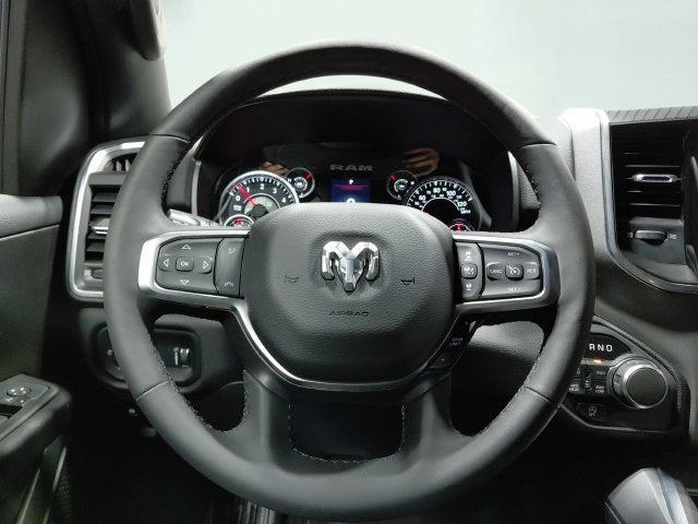 2025 RAM 1500 Big Horn Crew Cab 4x4 5'7" Box