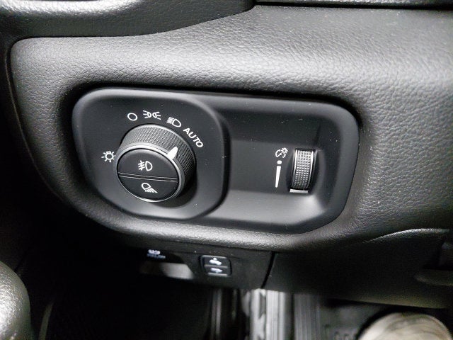 2025 RAM 1500 Big Horn Crew Cab 4x4 5'7" Box