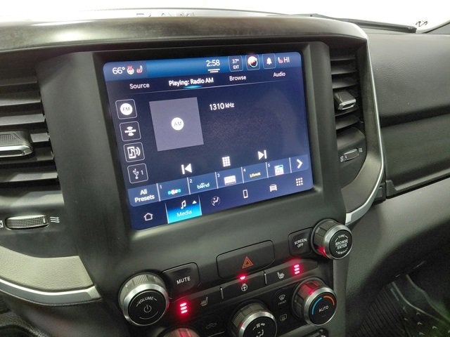 2023 RAM 1500 Big Horn Crew Cab 4x4 5'7" Box