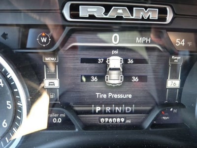 2020 RAM 1500 Laramie Crew Cab 4x4 5'7" Box
