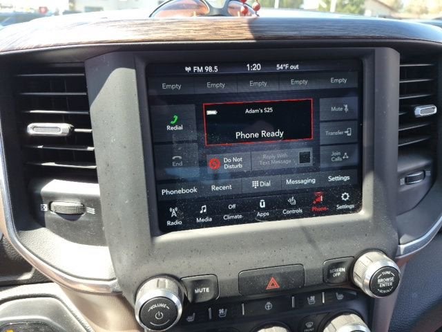 2020 RAM 1500 Laramie Crew Cab 4x4 5'7" Box