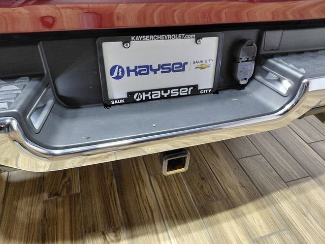 2020 RAM 1500 Laramie Crew Cab 4x4 5'7" Box