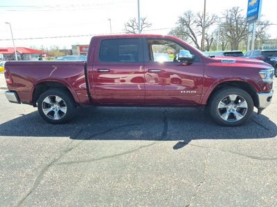 2020 RAM 1500 Laramie Crew Cab 4x4 5'7" Box