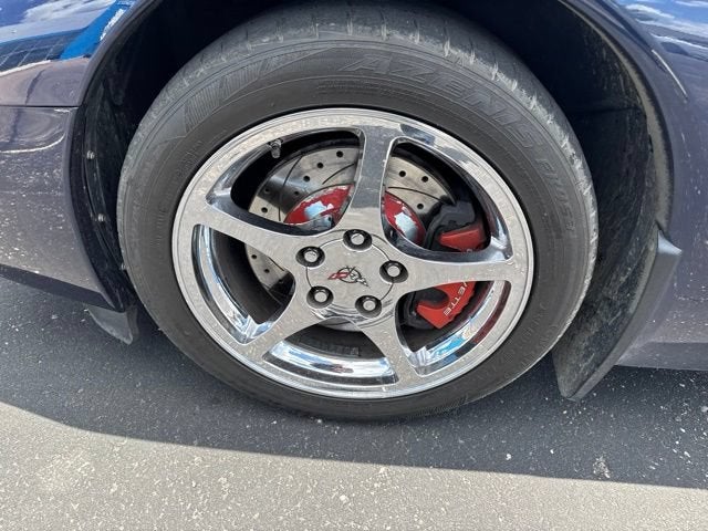 2001 Chevrolet Corvette Base