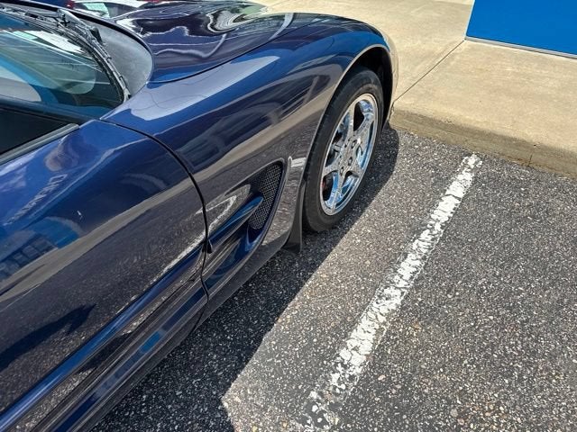 2001 Chevrolet Corvette Base