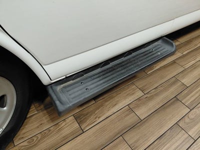 2023 Chevrolet Express Passenger 3500 1LT