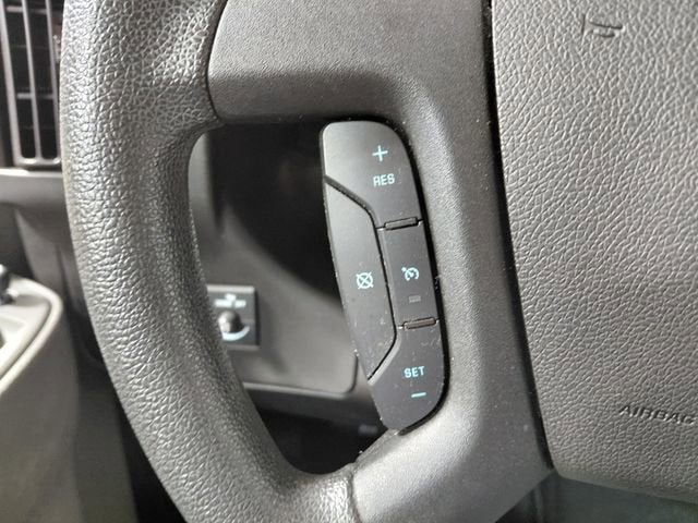 2023 Chevrolet Express Passenger 3500 1LT