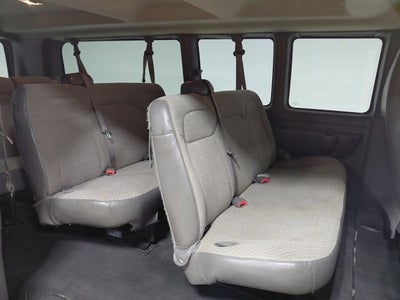 2023 Chevrolet Express Passenger 3500 1LT