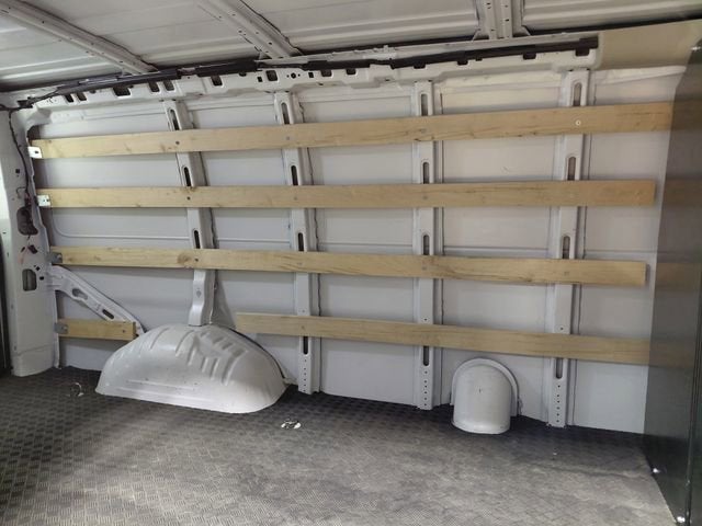 2024 Chevrolet Express Cargo 2500 WT