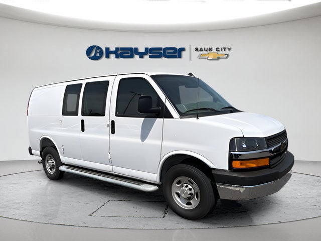 2025 Chevrolet Express Cargo WT