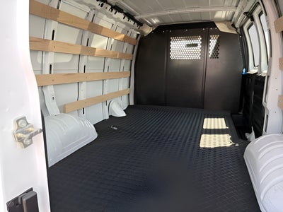2025 Chevrolet Express Cargo WT