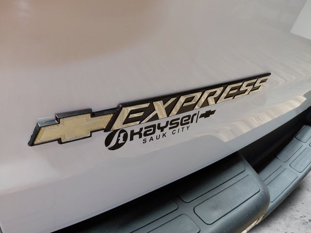 2025 Chevrolet Express Cargo WT