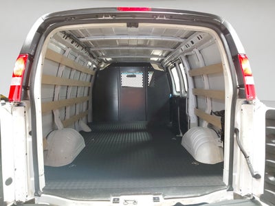 2025 Chevrolet Express Cargo WT