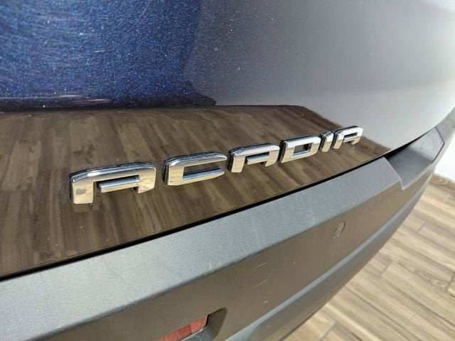 2022 GMC Acadia AT4