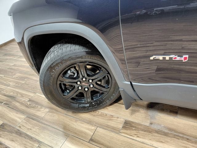 2022 GMC Acadia AT4
