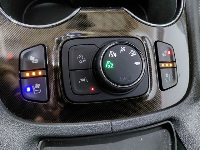 2022 GMC Acadia AT4