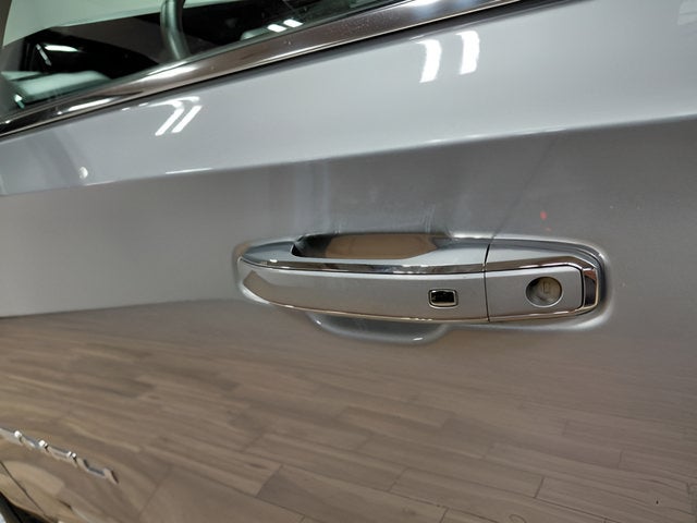 2025 GMC Yukon Denali - Photo 15