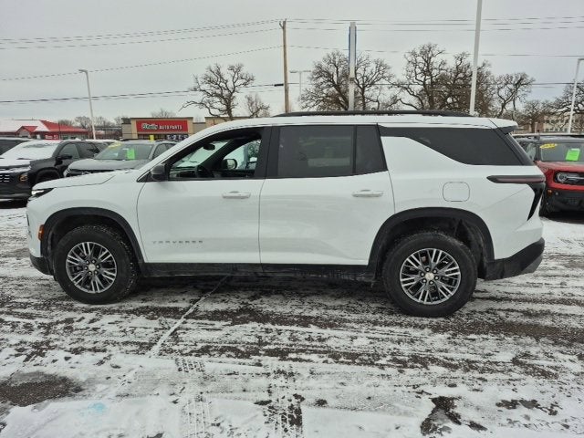 2025 Chevrolet Traverse LT