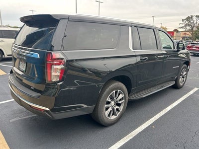 2023 Chevrolet Suburban LT
