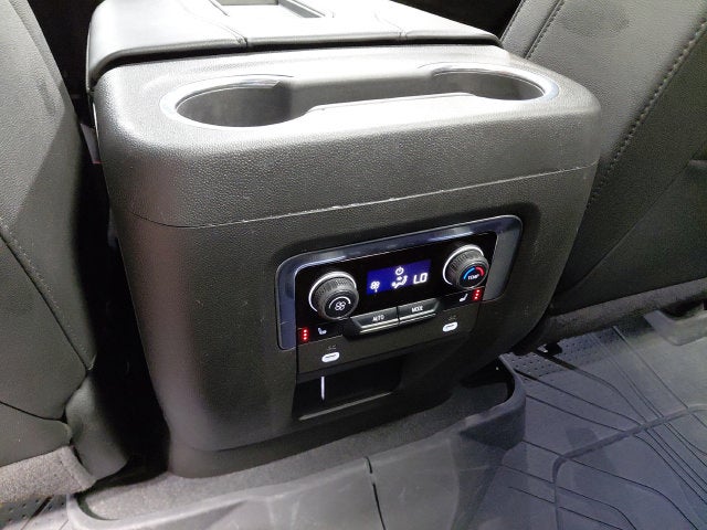2024 Chevrolet Suburban Z71 - Photo 21