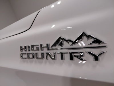 2023 Chevrolet Suburban High Country