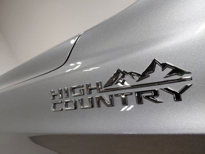 2023 Chevrolet Suburban High Country