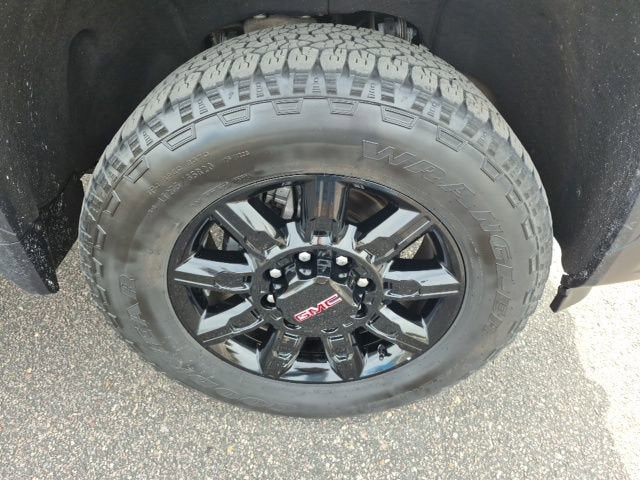 2025 GMC Sierra 3500 HD AT4