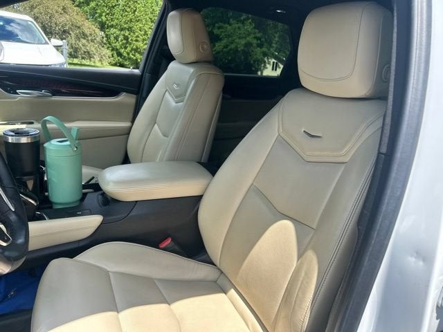 2018 Cadillac XT5 Luxury FWD