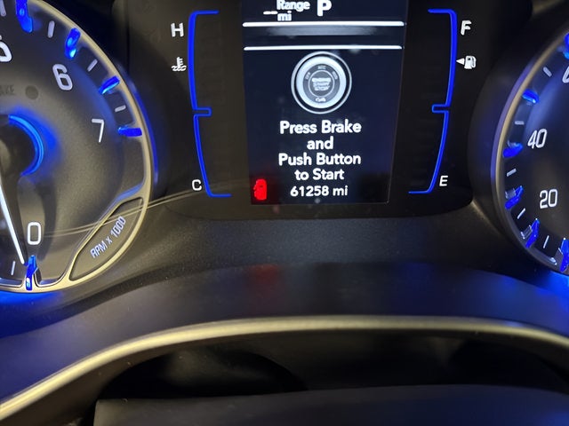 2024 Chrysler Voyager LX