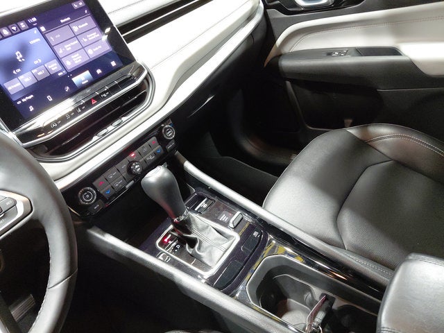 2025 Jeep Compass Limited - Photo 24