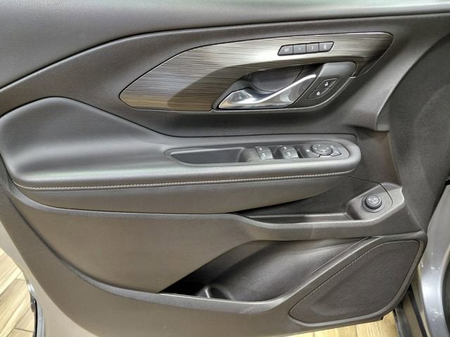 2024 GMC Terrain SLT - Photo 37