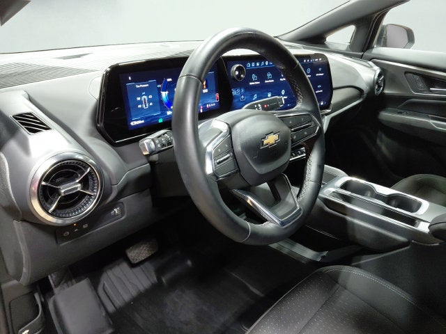 2025 Chevrolet Equinox EV LT - Photo 25