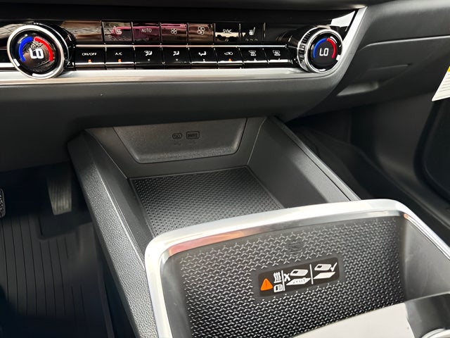 2027 Chevrolet Equinox LT - Photo 21