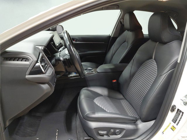 2023 Toyota Camry SE Nightshade Edition Hybrid