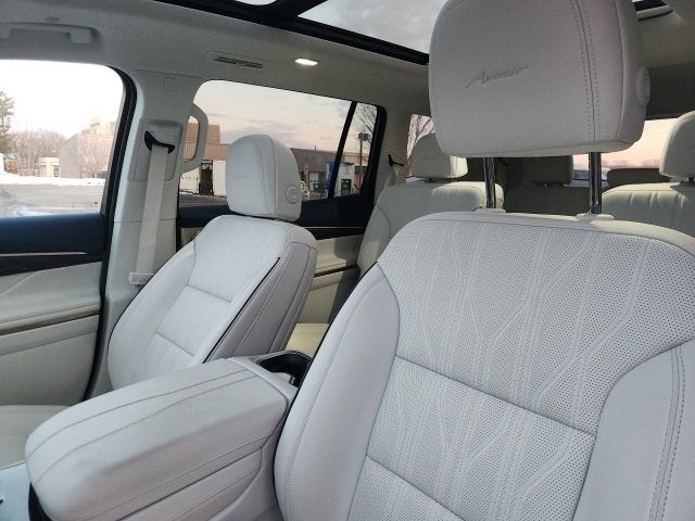 2025 Buick Enclave Avenir