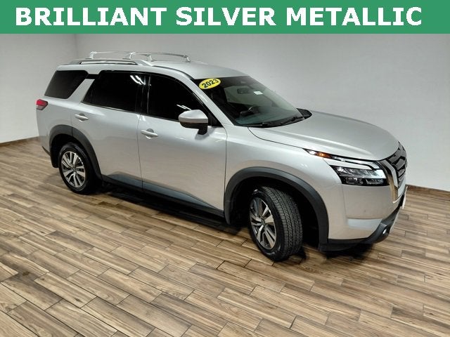 2023 Nissan Pathfinder SL 4WD