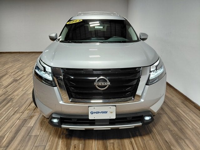 2023 Nissan Pathfinder SL 4WD