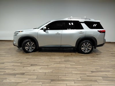 2023 Nissan Pathfinder SL 4WD