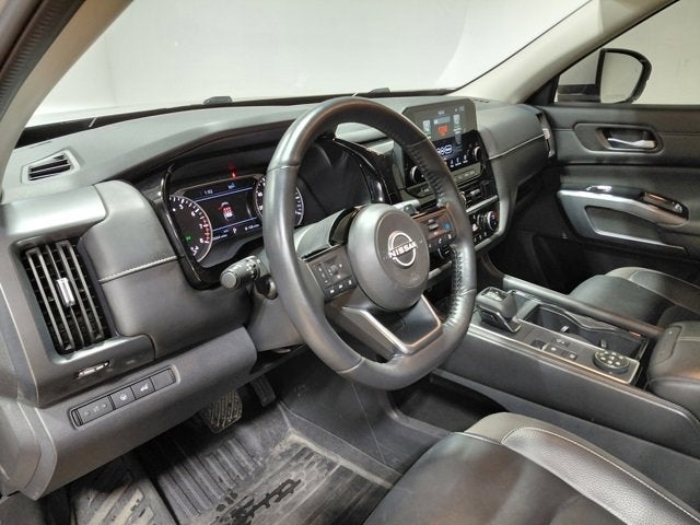 2023 Nissan Pathfinder SL 4WD