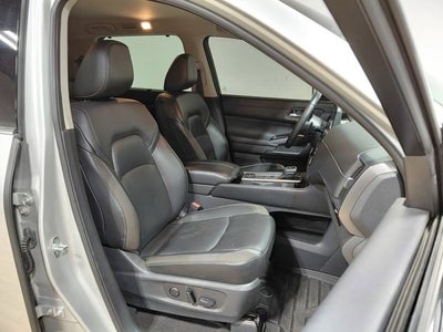 2023 Nissan Pathfinder SL 4WD