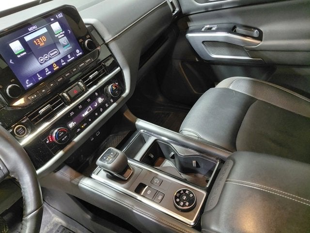 2023 Nissan Pathfinder SL 4WD