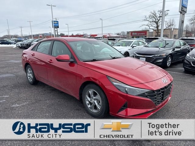 2022 Hyundai Elantra SE