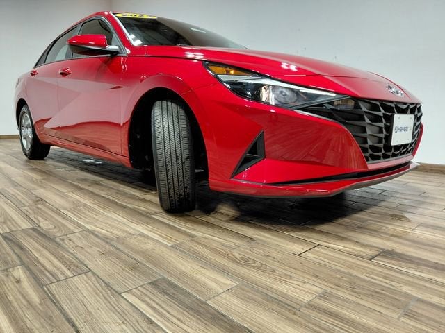 2022 Hyundai Elantra SE