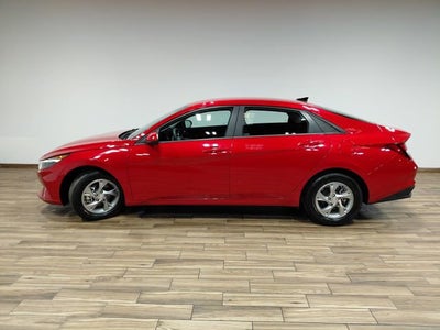 2022 Hyundai Elantra SE