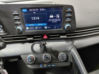 2022 Hyundai Elantra SE