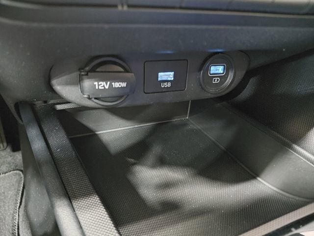 2022 Hyundai Elantra SE