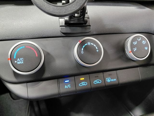 2022 Hyundai Elantra SE