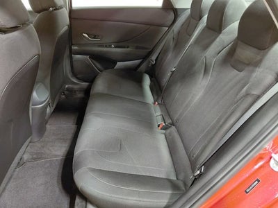 2022 Hyundai Elantra SE